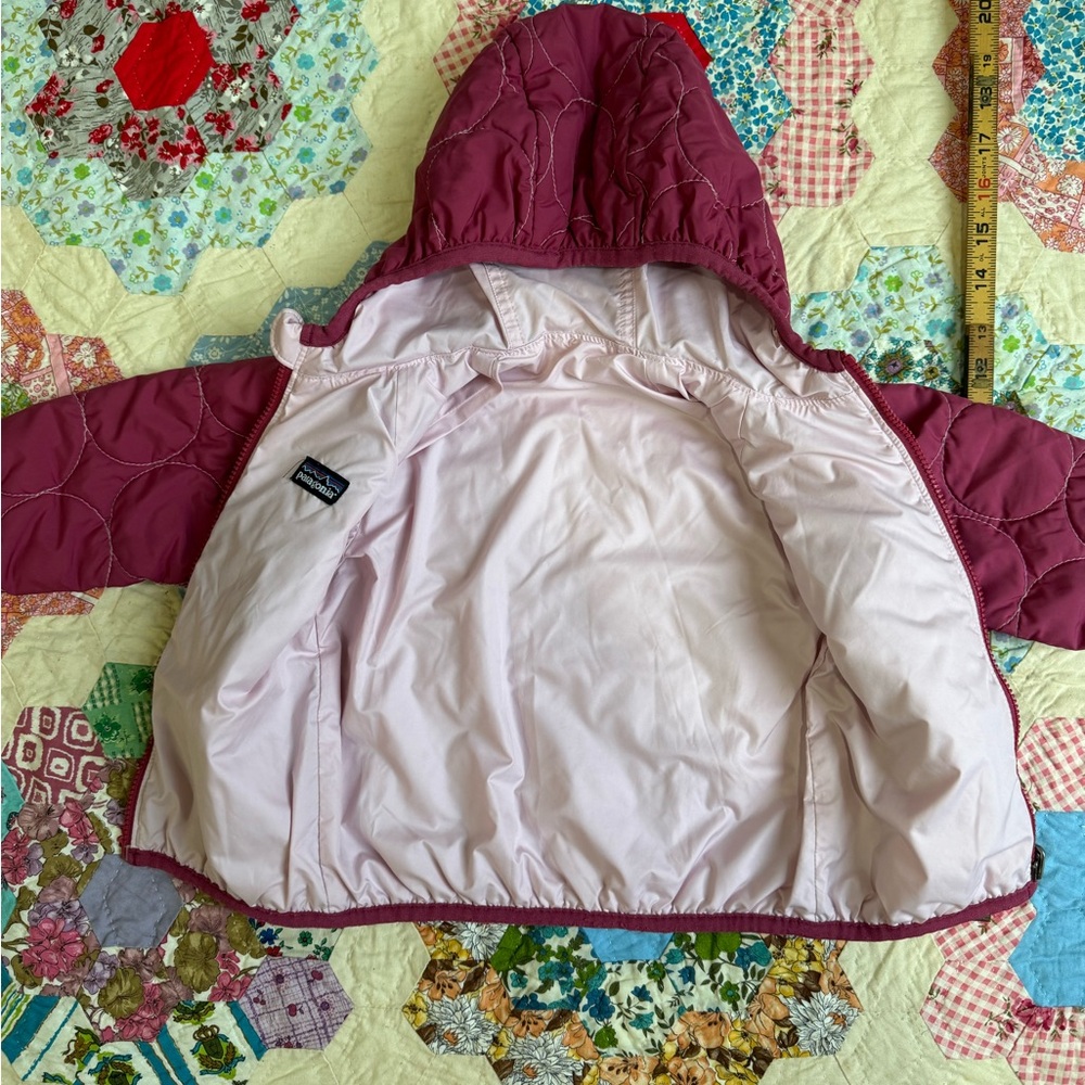 Patagonia | Hooded Down Sweater - Picture 3 of 4
